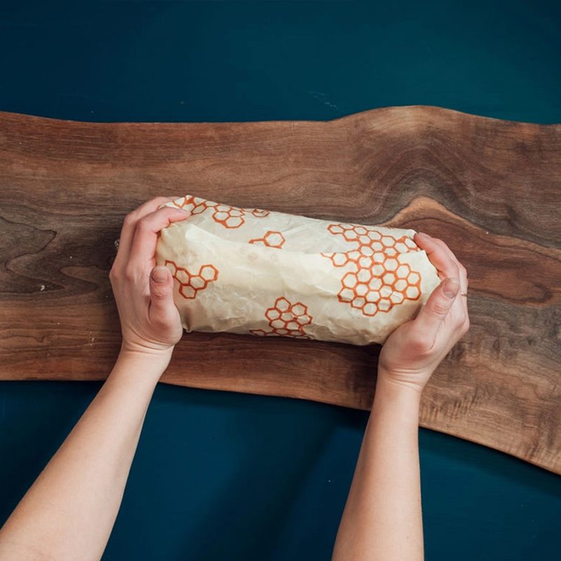How to wrap a loaf of bread without plastic